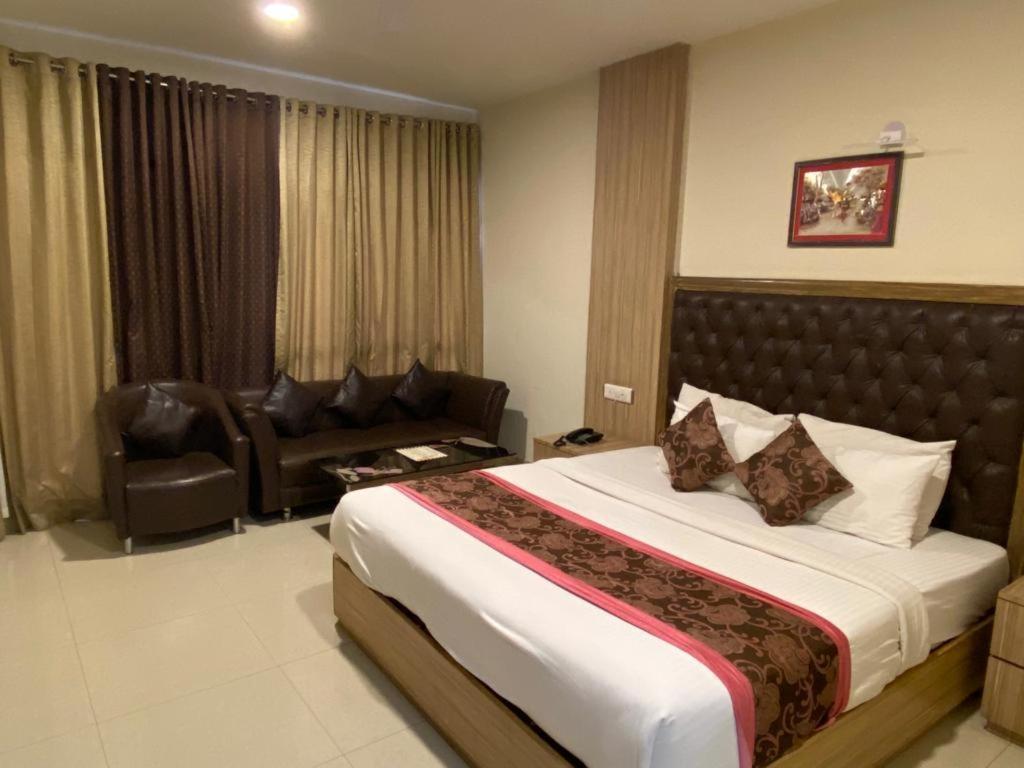 Hotel Rama Trident, Katra Katra  Esterno foto