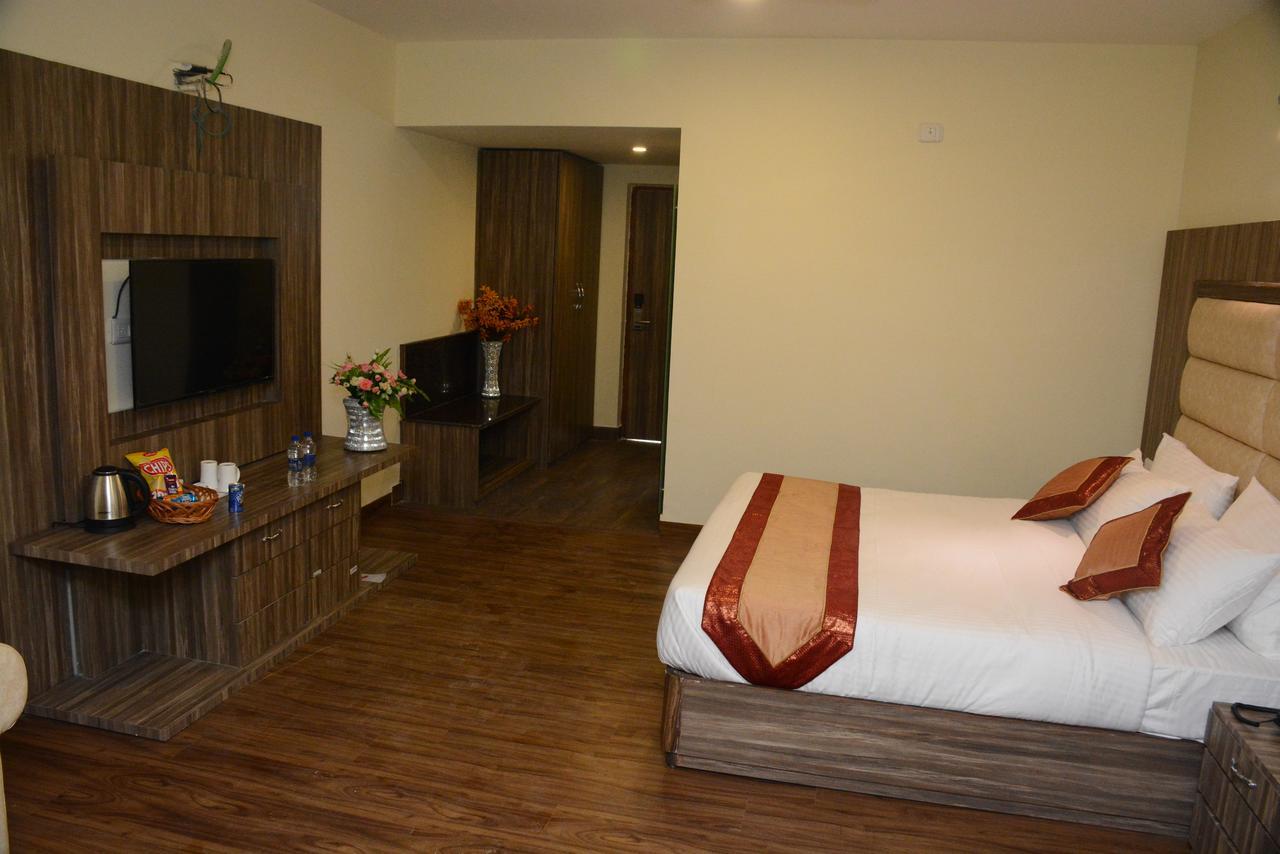 Hotel Rama Trident, Katra Katra  Esterno foto